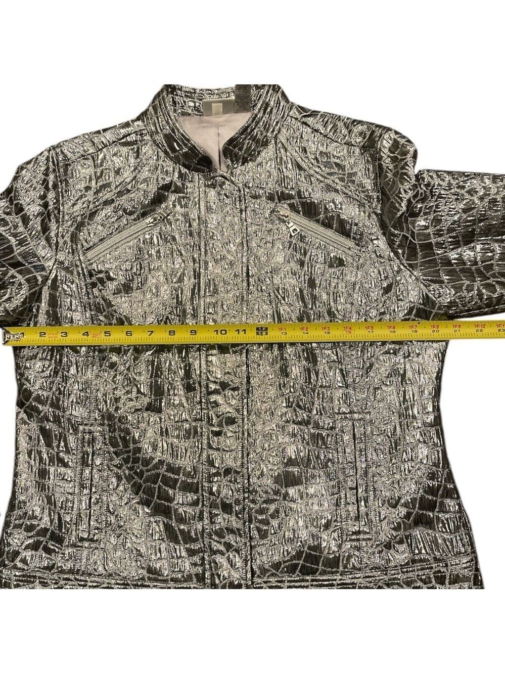 Chico’s Size 2 US M-L Silver Metallic Snakeskin Faux Leather Jacket - Picture 3 of 10